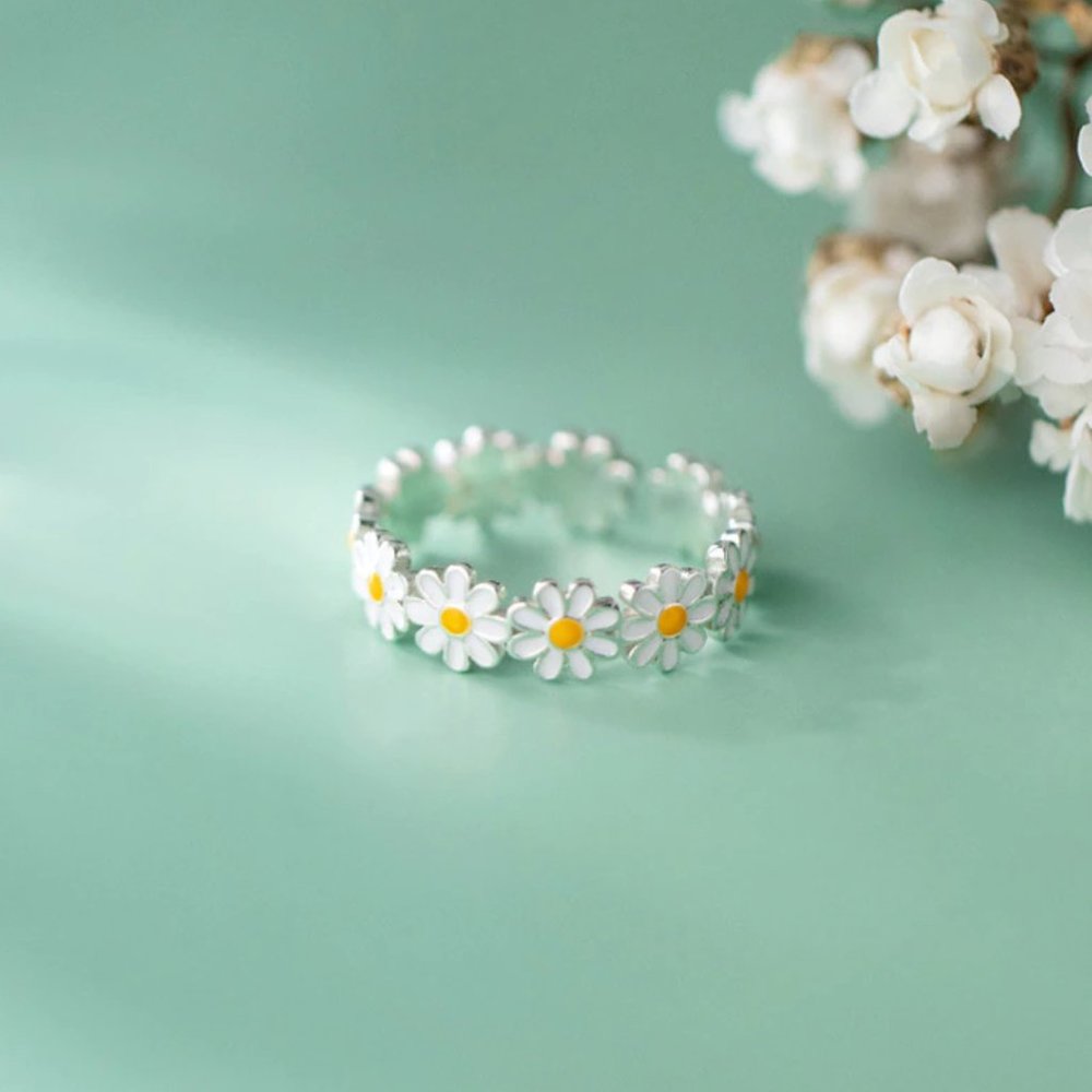 NEW Silver Resizable Trendy Korean Daisy Flower Rings - Picture 4 of 5